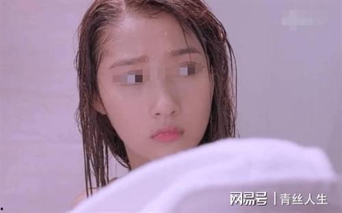 浴室美女在线视频,揭秘美女在线视频的私密魅力